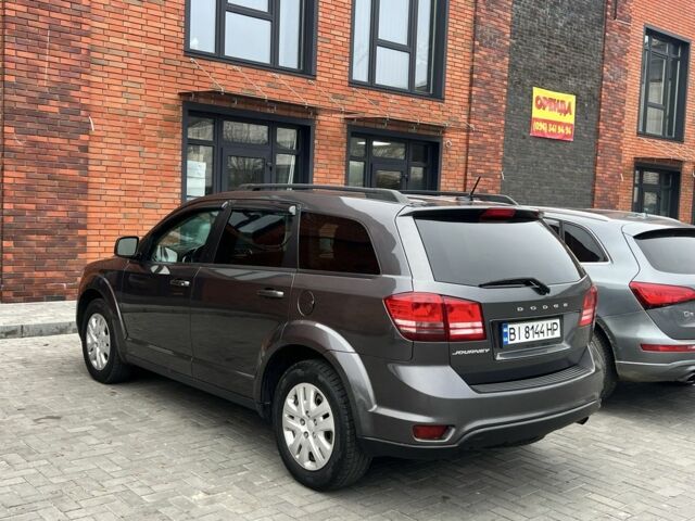 Серый Додж Джорни, объемом двигателя 2.4 л и пробегом 180 тыс. км за 8800 $, фото 1 на Automoto.ua