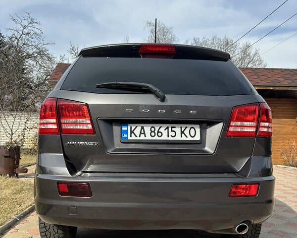 Серый Додж Джорни, объемом двигателя 2.4 л и пробегом 237 тыс. км за 9800 $, фото 5 на Automoto.ua