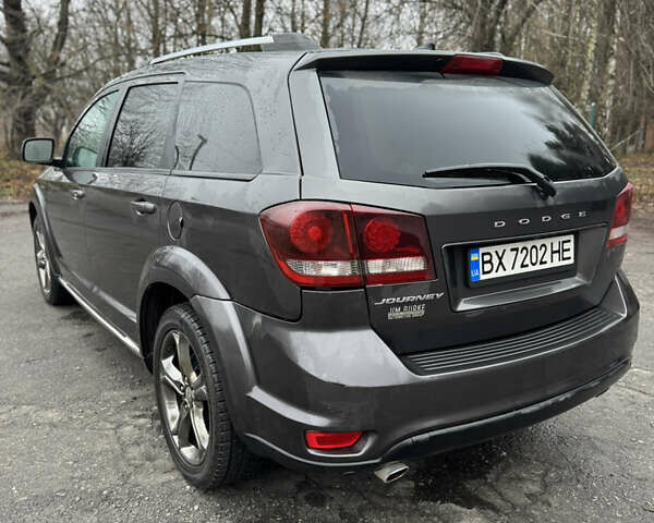 Серый Додж Джорни, объемом двигателя 3.6 л и пробегом 187 тыс. км за 12200 $, фото 6 на Automoto.ua