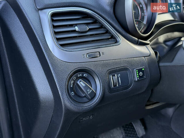 Сірий Додж Джорні, об'ємом двигуна 3.61 л та пробігом 196 тис. км за 14000 $, фото 18 на Automoto.ua