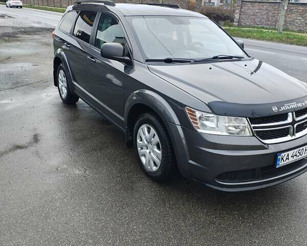 Серый Додж Джорни, объемом двигателя 2.36 л и пробегом 134 тыс. км за 10600 $, фото 4 на Automoto.ua