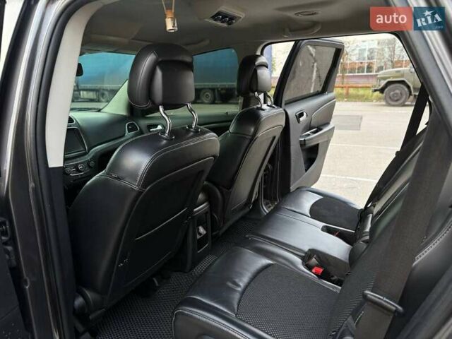 Додж Джорни 2015 в Киеве на Automoto.ua Серый Додж Джорни, объемом двигателя 3.6 л и пробегом 197 тыс. км за 13400 $, фото 15 на Automoto.ua