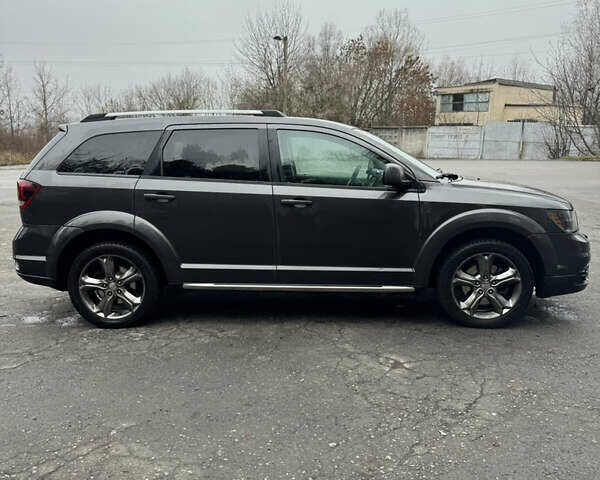 Серый Додж Джорни, объемом двигателя 3.6 л и пробегом 187 тыс. км за 12200 $, фото 2 на Automoto.ua