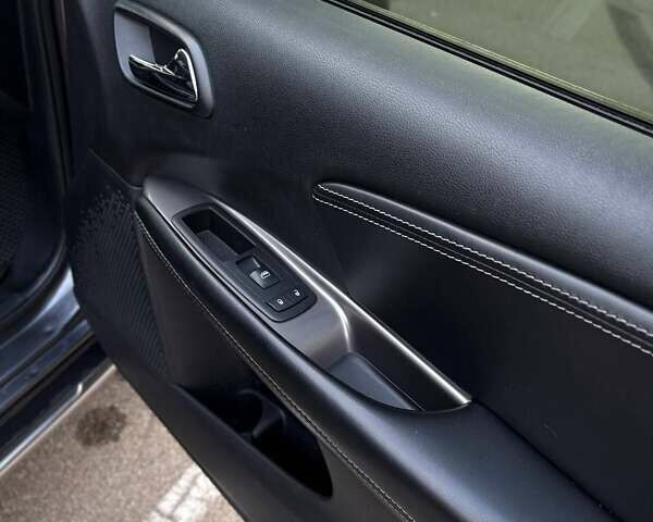 Додж Джорни 2015 в Киеве на Automoto.ua Серый Додж Джорни, объемом двигателя 3.6 л и пробегом 197 тыс. км за 13400 $, фото 24 на Automoto.ua