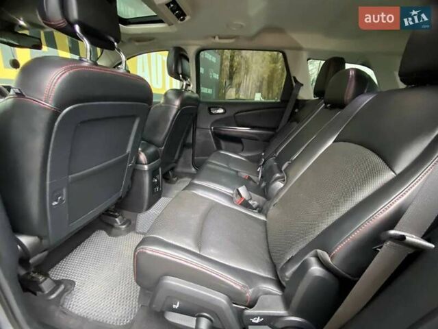 Серый Додж Джорни, объемом двигателя 3.6 л и пробегом 130 тыс. км за 12900 $, фото 25 на Automoto.ua