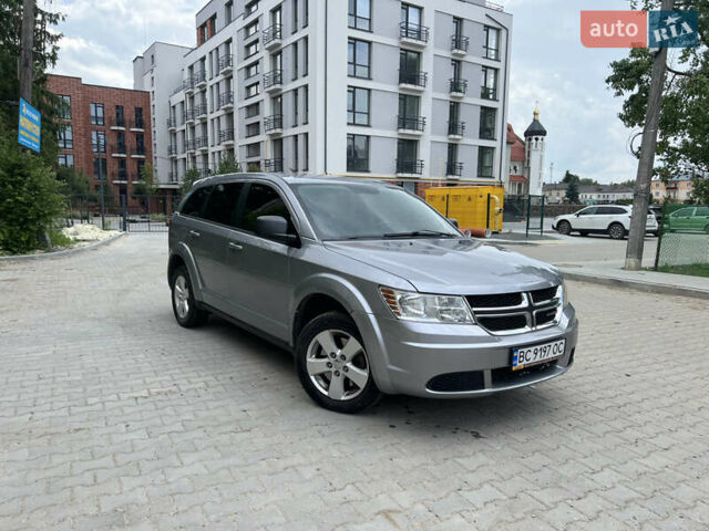 Серый Додж Джорни, объемом двигателя 2.36 л и пробегом 210 тыс. км за 9100 $, фото 2 на Automoto.ua