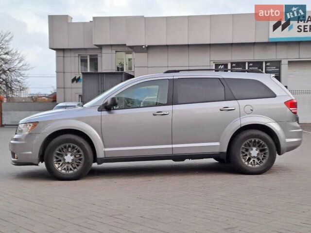 Серый Додж Джорни, объемом двигателя 2.4 л и пробегом 118 тыс. км за 11940 $, фото 6 на Automoto.ua