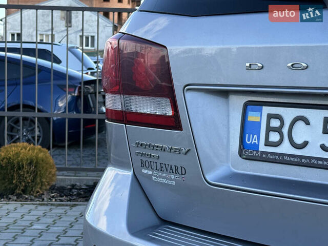 Сірий Додж Джорні, об'ємом двигуна 3.61 л та пробігом 196 тис. км за 14000 $, фото 11 на Automoto.ua