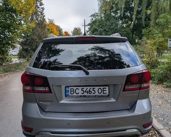 Серый Додж Джорни, объемом двигателя 3.61 л и пробегом 196 тыс. км за 16000 $, фото 3 на Automoto.ua