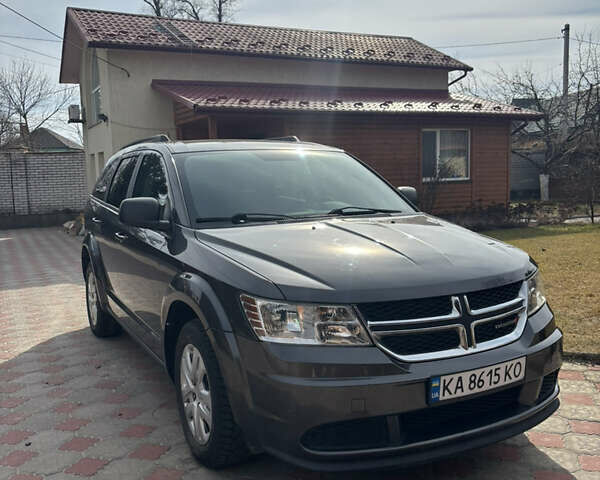 Серый Додж Джорни, объемом двигателя 2.4 л и пробегом 237 тыс. км за 9800 $, фото 3 на Automoto.ua