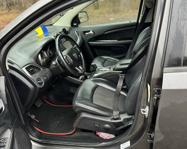 Серый Додж Джорни, объемом двигателя 3.6 л и пробегом 187 тыс. км за 12200 $, фото 10 на Automoto.ua