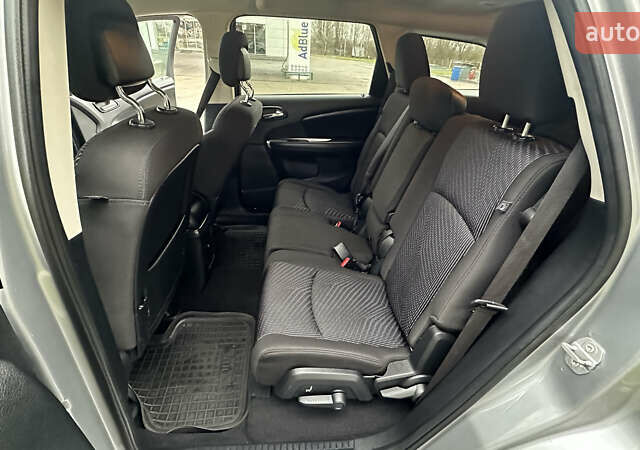 Сірий Додж Джорні, об'ємом двигуна 3.61 л та пробігом 190 тис. км за 9950 $, фото 22 на Automoto.ua