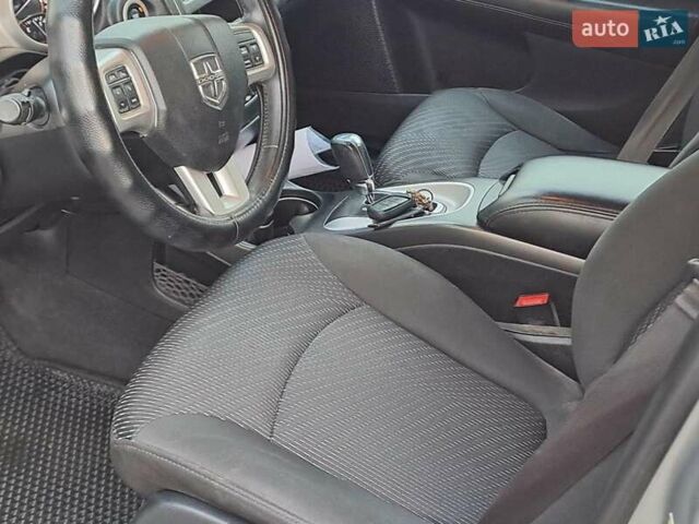 Серый Додж Джорни, объемом двигателя 2.4 л и пробегом 118 тыс. км за 11940 $, фото 8 на Automoto.ua