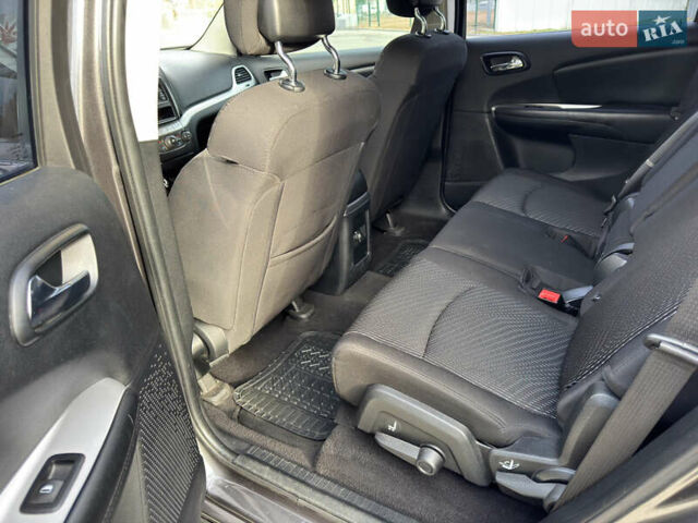 Сірий Додж Джорні, об'ємом двигуна 2.36 л та пробігом 204 тис. км за 7999 $, фото 12 на Automoto.ua