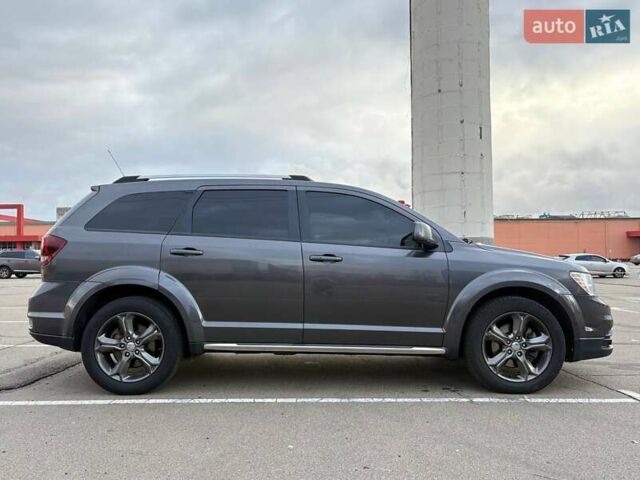 Додж Джорни 2015 в Киеве на Automoto.ua Серый Додж Джорни, объемом двигателя 3.6 л и пробегом 197 тыс. км за 13400 $, фото 5 на Automoto.ua