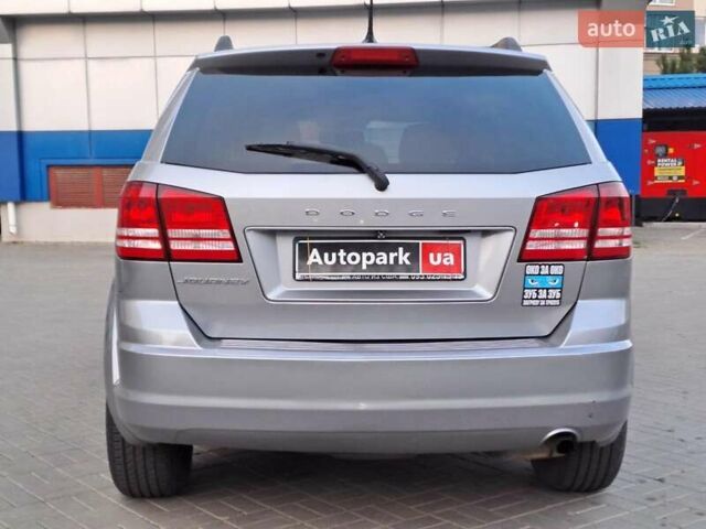 Серый Додж Джорни, объемом двигателя 2.4 л и пробегом 118 тыс. км за 11940 $, фото 4 на Automoto.ua