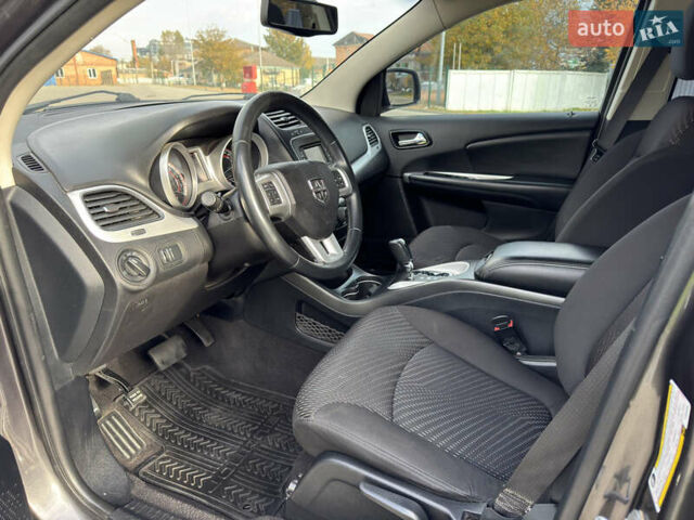 Сірий Додж Джорні, об'ємом двигуна 2.36 л та пробігом 204 тис. км за 7999 $, фото 8 на Automoto.ua