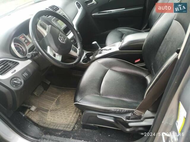 Сірий Додж Джорні, об'ємом двигуна 2.36 л та пробігом 160 тис. км за 12800 $, фото 6 на Automoto.ua