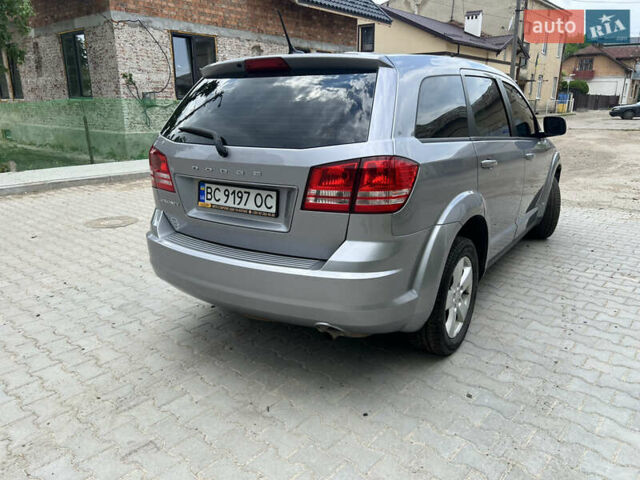 Серый Додж Джорни, объемом двигателя 2.36 л и пробегом 210 тыс. км за 9100 $, фото 5 на Automoto.ua