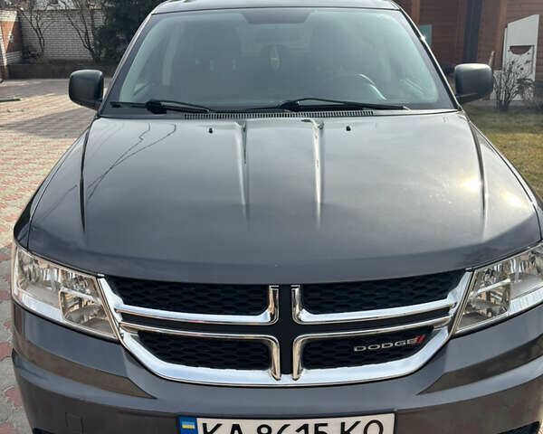 Серый Додж Джорни, объемом двигателя 2.4 л и пробегом 237 тыс. км за 9800 $, фото 1 на Automoto.ua