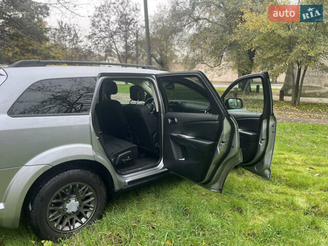 Серый Додж Джорни, объемом двигателя 2.36 л и пробегом 118 тыс. км за 11500 $, фото 9 на Automoto.ua