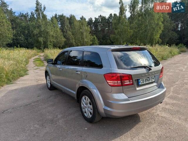 Сірий Додж Джорні, об'ємом двигуна 2.36 л та пробігом 166 тис. км за 10000 $, фото 7 на Automoto.ua