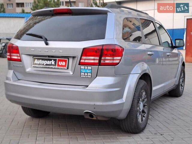 Серый Додж Джорни, объемом двигателя 2.4 л и пробегом 118 тыс. км за 11940 $, фото 3 на Automoto.ua