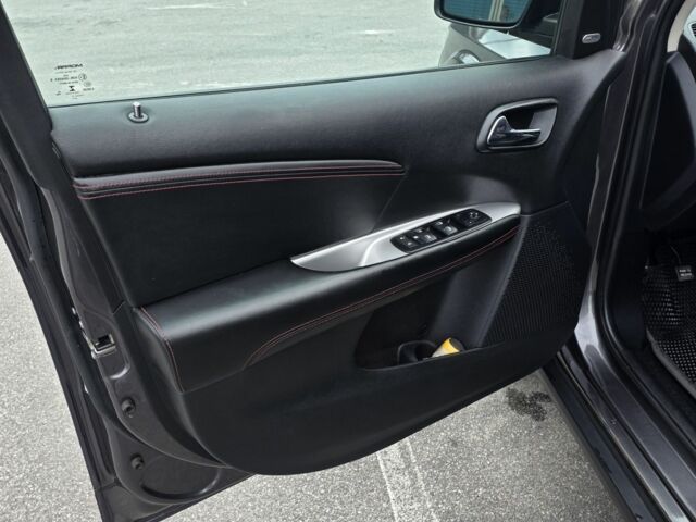 Серый Додж Джорни, объемом двигателя 3.6 л и пробегом 107 тыс. км за 13500 $, фото 7 на Automoto.ua