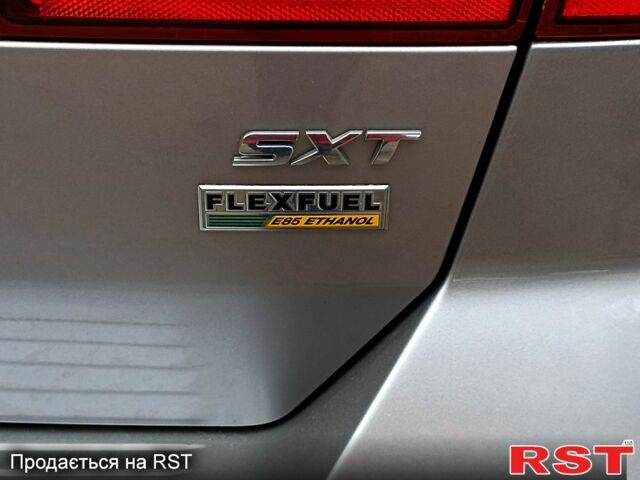 Серый Додж Джорни, объемом двигателя 3.6 л и пробегом 155 тыс. км за 10900 $, фото 1 на Automoto.ua