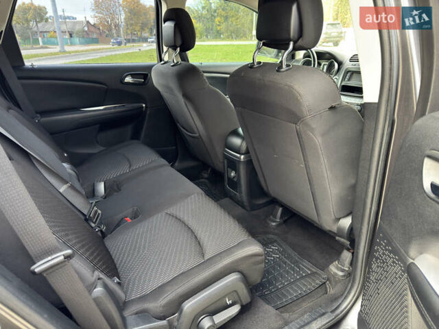 Сірий Додж Джорні, об'ємом двигуна 2.36 л та пробігом 204 тис. км за 7999 $, фото 11 на Automoto.ua