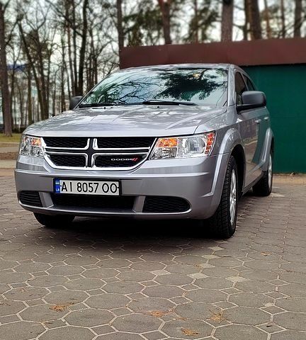 Серый Додж Джорни, объемом двигателя 2.4 л и пробегом 132 тыс. км за 10799 $, фото 2 на Automoto.ua