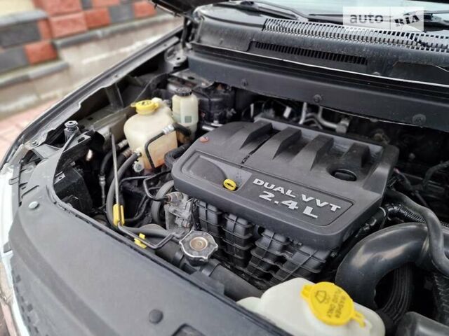 Сірий Додж Джорні, об'ємом двигуна 2.36 л та пробігом 182 тис. км за 11700 $, фото 14 на Automoto.ua