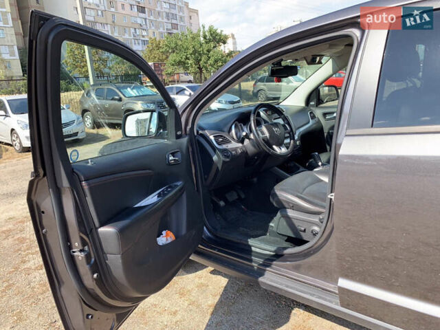 Серый Додж Джорни, объемом двигателя 3.6 л и пробегом 157 тыс. км за 15000 $, фото 23 на Automoto.ua