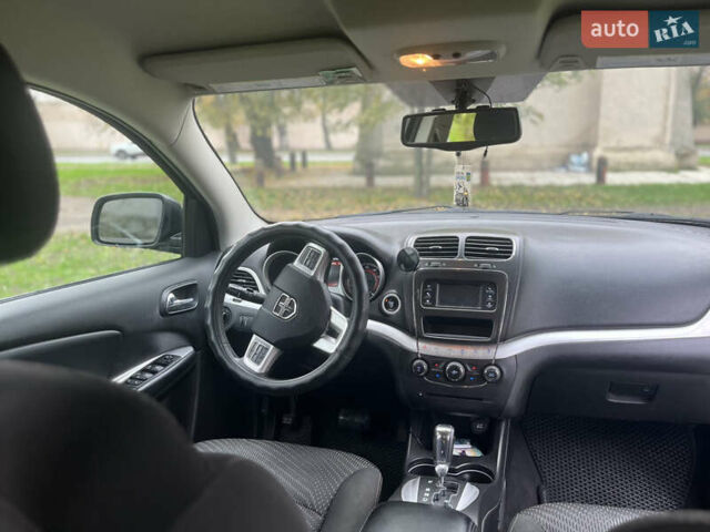 Серый Додж Джорни, объемом двигателя 2.36 л и пробегом 118 тыс. км за 11500 $, фото 11 на Automoto.ua