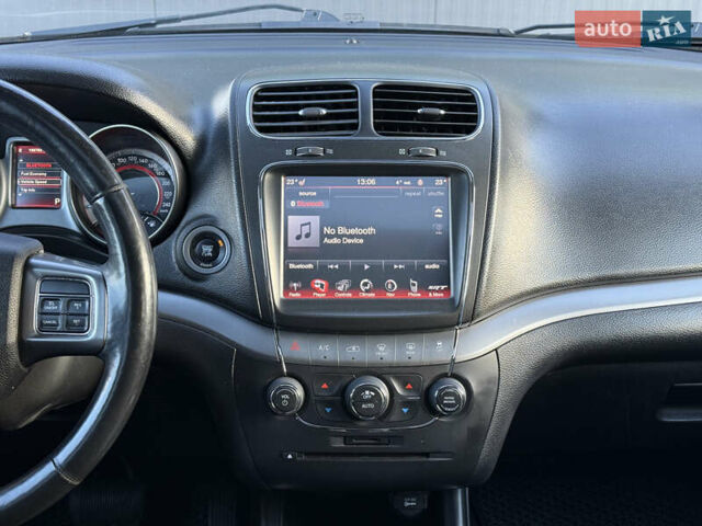 Сірий Додж Джорні, об'ємом двигуна 3.61 л та пробігом 196 тис. км за 14000 $, фото 21 на Automoto.ua