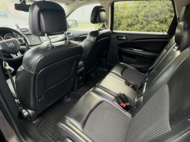 Серый Додж Джорни, объемом двигателя 3.6 л и пробегом 201 тыс. км за 12000 $, фото 4 на Automoto.ua