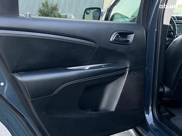 Серый Додж Джорни, объемом двигателя 2.4 л и пробегом 170 тыс. км за 10590 $, фото 26 на Automoto.ua