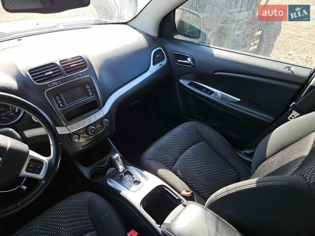 Сірий Додж Джорні, об'ємом двигуна 2.4 л та пробігом 209 тис. км за 8200 $, фото 13 на Automoto.ua