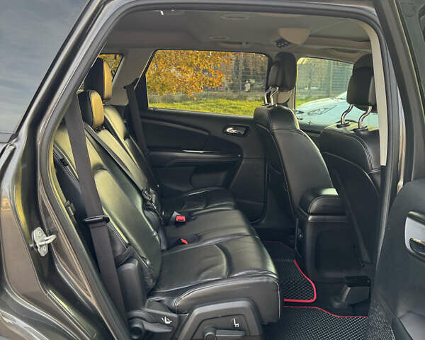 Серый Додж Джорни, объемом двигателя 3.6 л и пробегом 139 тыс. км за 13950 $, фото 48 на Automoto.ua