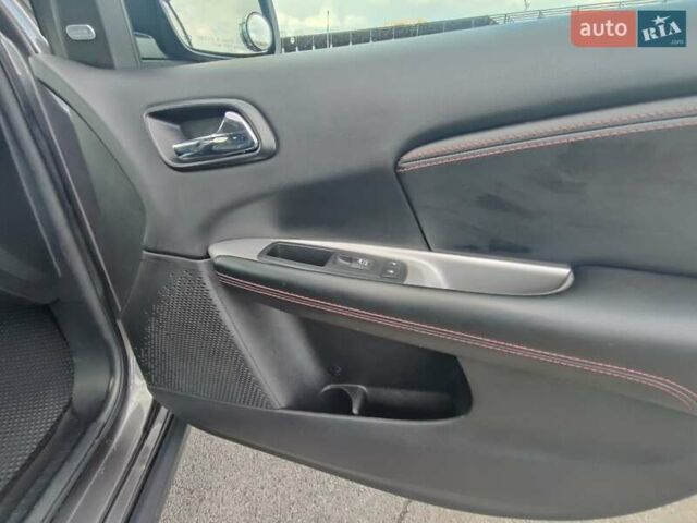 Серый Додж Джорни, объемом двигателя 3.6 л и пробегом 172 тыс. км за 15999 $, фото 19 на Automoto.ua