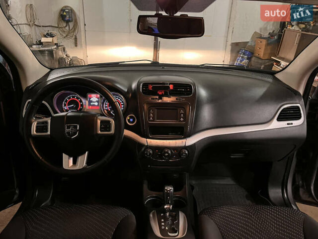 Серый Додж Джорни, объемом двигателя 2.36 л и пробегом 132 тыс. км за 10800 $, фото 9 на Automoto.ua