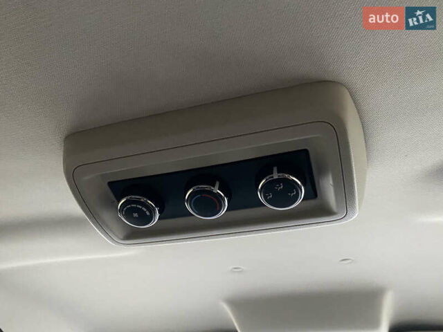 Серый Додж Джорни, объемом двигателя 3.6 л и пробегом 188 тыс. км за 9900 $, фото 21 на Automoto.ua