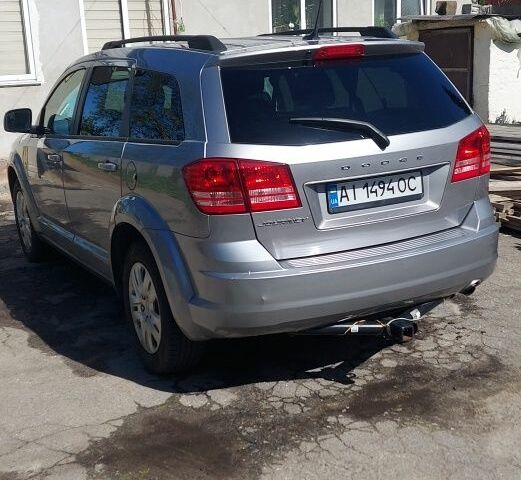 Серый Додж Джорни, объемом двигателя 2.4 л и пробегом 230 тыс. км за 9999 $, фото 3 на Automoto.ua