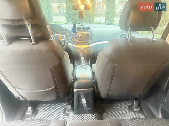 Серый Додж Джорни, объемом двигателя 3.6 л и пробегом 156 тыс. км за 13550 $, фото 14 на Automoto.ua