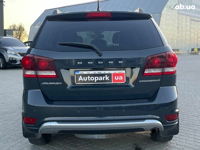 Серый Додж Джорни, объемом двигателя 2.4 л и пробегом 170 тыс. км за 10590 $, фото 7 на Automoto.ua