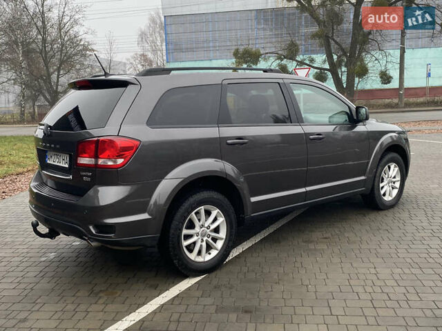 Серый Додж Джорни, объемом двигателя 3.6 л и пробегом 188 тыс. км за 9900 $, фото 4 на Automoto.ua