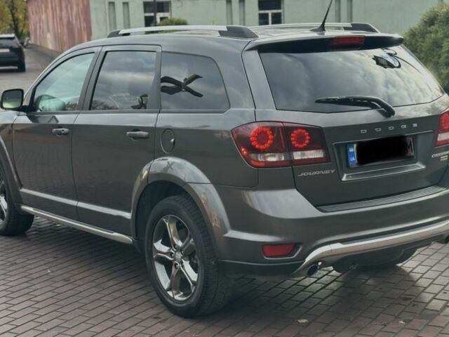 Серый Додж Джорни, объемом двигателя 3.6 л и пробегом 201 тыс. км за 12000 $, фото 2 на Automoto.ua