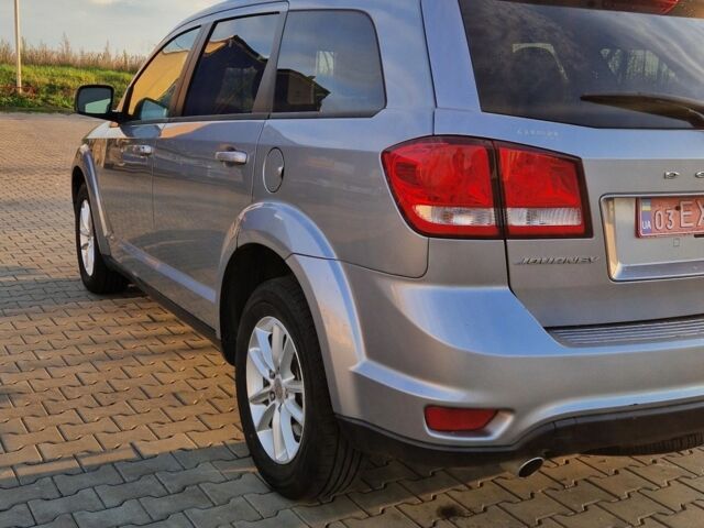 Сірий Додж Джорні, об'ємом двигуна 3 л та пробігом 160 тис. км за 10200 $, фото 7 на Automoto.ua