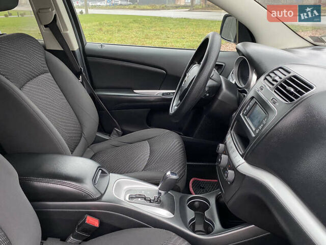 Серый Додж Джорни, объемом двигателя 3.6 л и пробегом 188 тыс. км за 9900 $, фото 14 на Automoto.ua