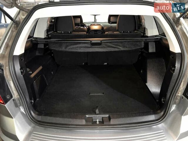 Серый Додж Джорни, объемом двигателя 2.36 л и пробегом 132 тыс. км за 10800 $, фото 5 на Automoto.ua